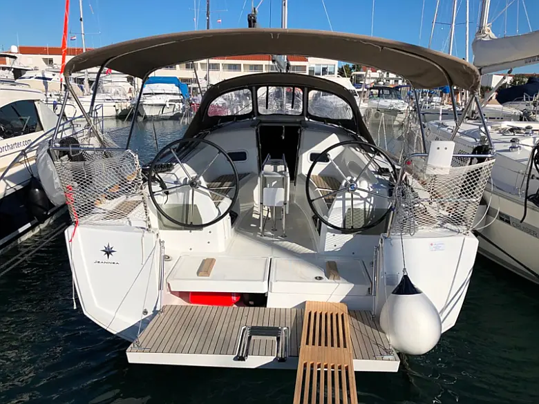 Sun Odyssey 349