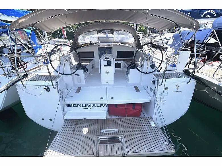 Sun Odyssey 440