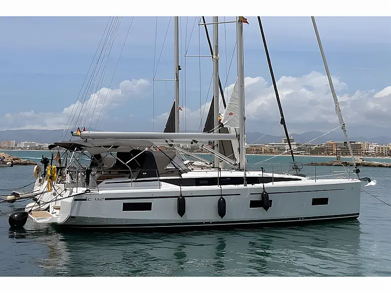 Bavaria C42