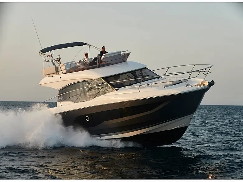 Prestige 420 Fly
