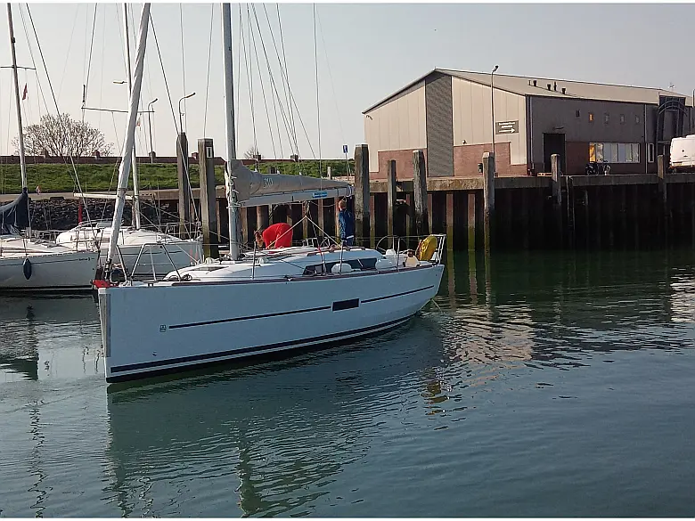 Dufour 310 Grand Large