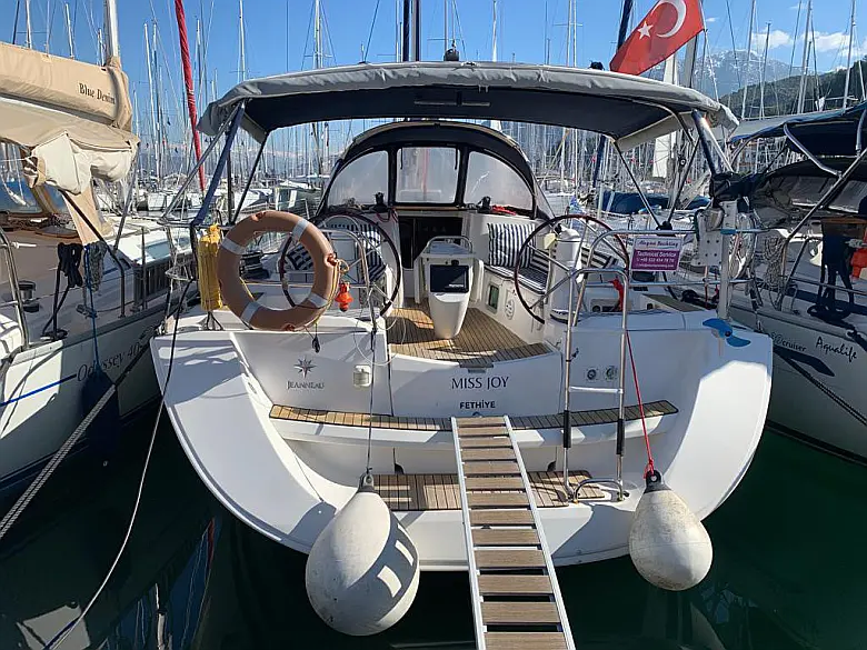 Sun Odyssey 42i