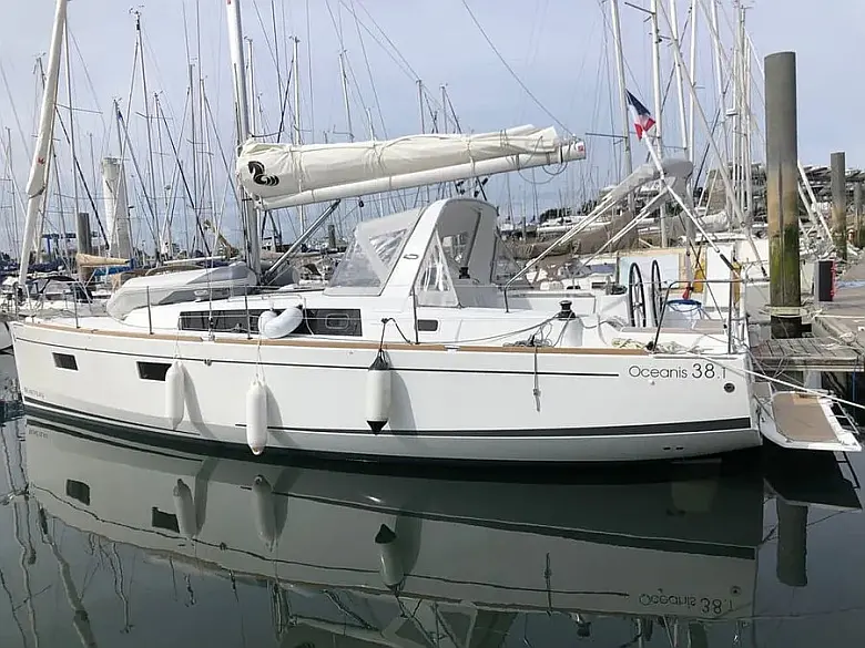 Oceanis 38.1