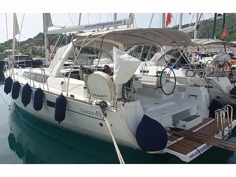 Oceanis 45