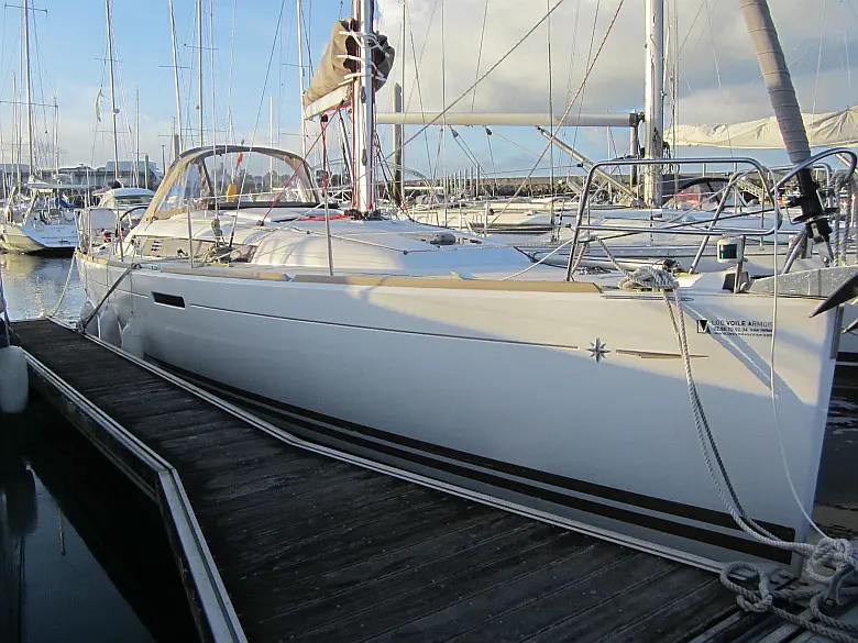 Sun Odyssey 379 