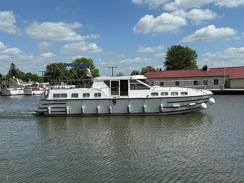 Tarpon 42