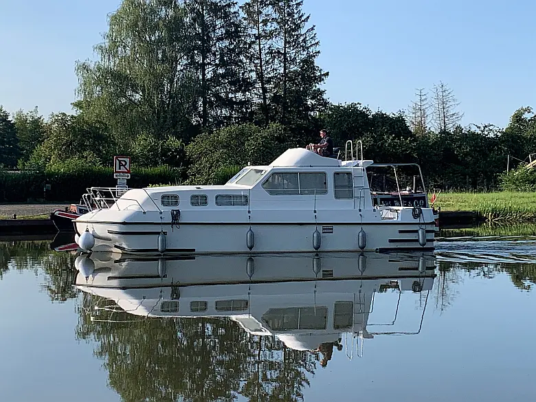 Triton 1050 Fly