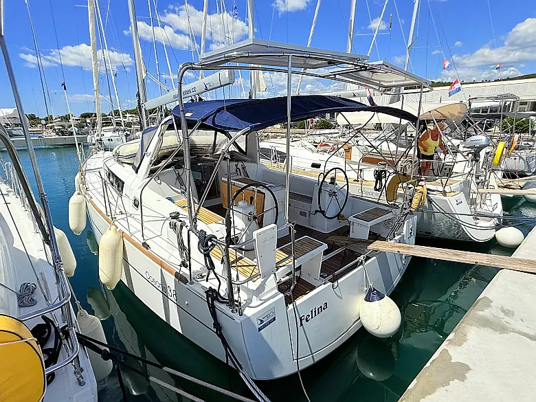 Oceanis 38