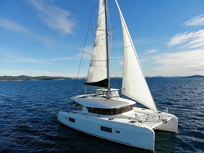 Lagoon 42
