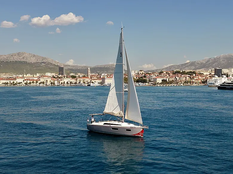 Oceanis 34.1