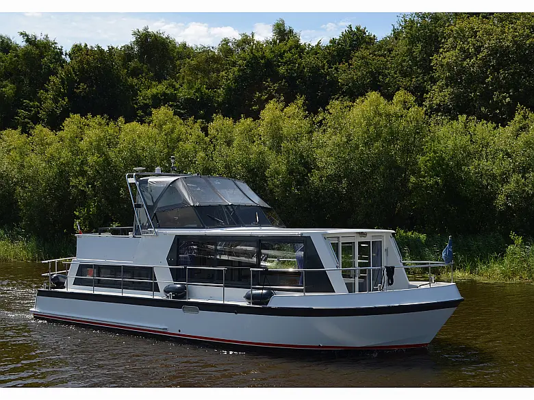 Safari Houseboat 1050
