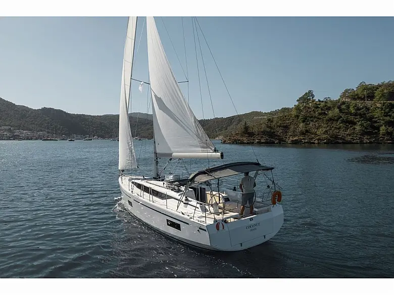 Bavaria C38