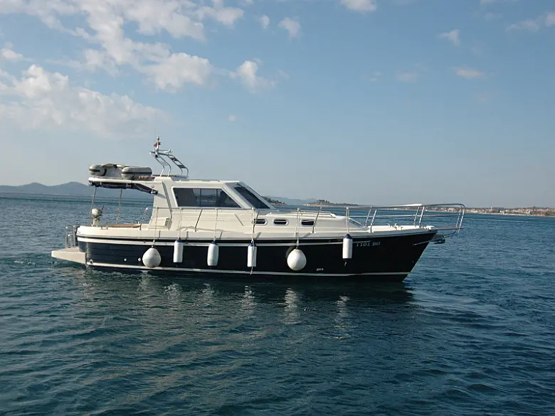 Adria 1002